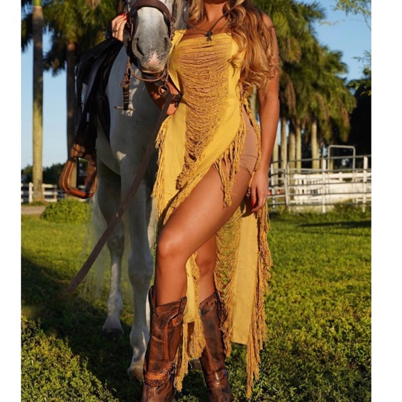 thifts + threads Dresses & Skirts - Sexy Cover Up